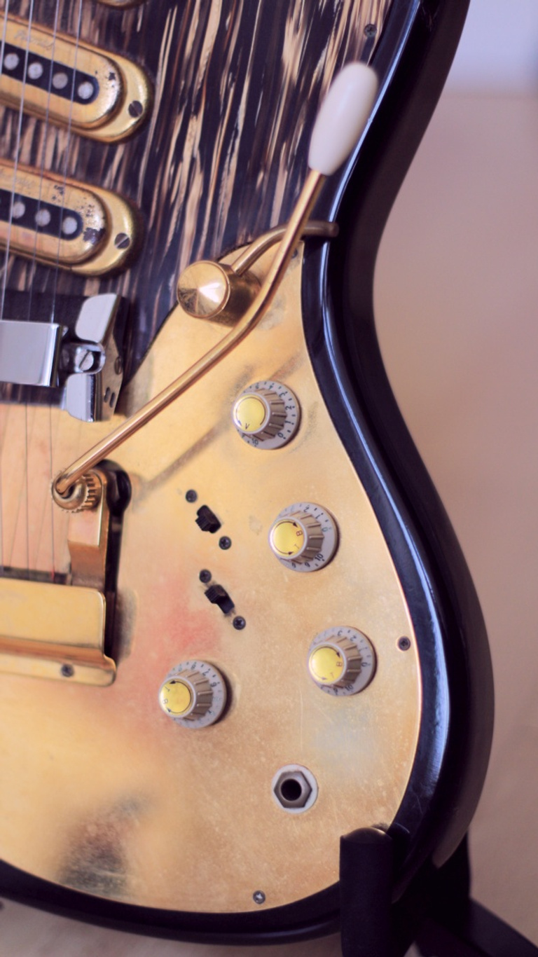 Framus Golden Strato de Luxe – 1960s vintage guitar vibrato unit