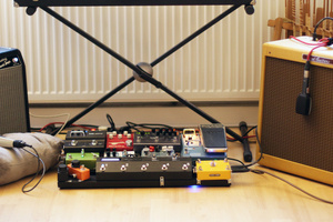 Stereo guitar rig with two amps